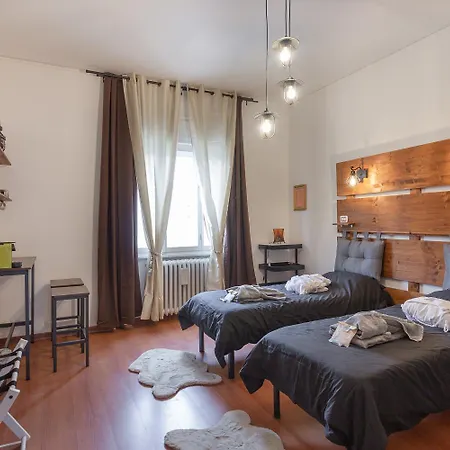 Lodge&art بيت شباب ترييستي